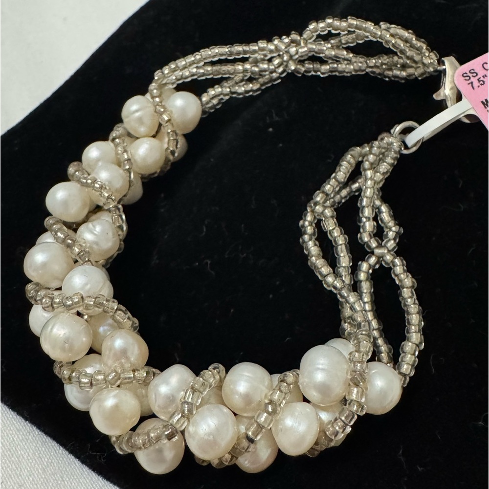 Freshwater pearl bracelet